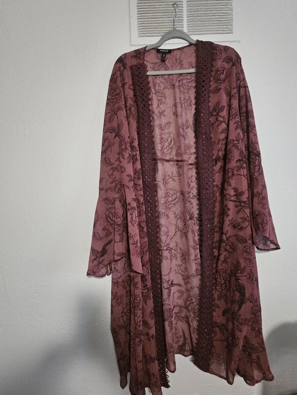 Maroon Bell-Sleeve Kimono